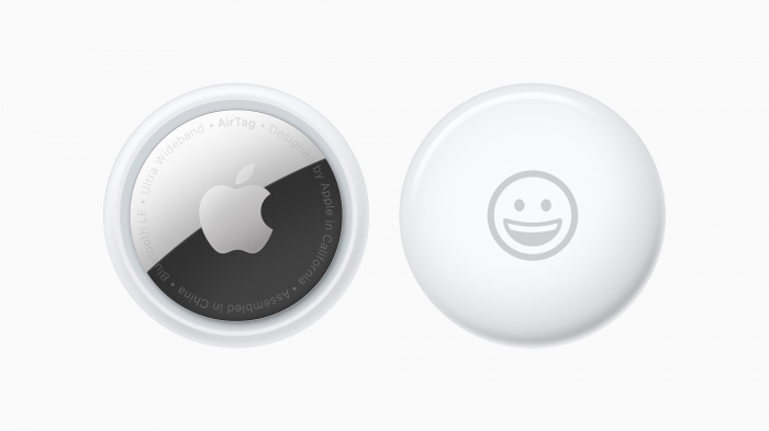 Apple_airtag-front-and-back-emoji-2up_042021_big-jpg-large_2x