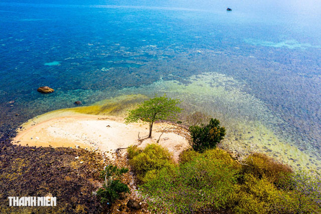 Trai-nghiem-dao-hoang-so-o-phu-quoc-dip-30-4-nuoc-trong-xanh-tan-day-noi-ngam-hoang-hon-ly-tuong