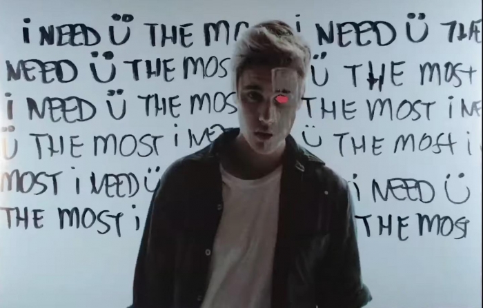 Cdm-discovers-justin-bieber-releases-sos-signal-through-a-series-of-details-in-the-mv-wherea-are-u-now-9