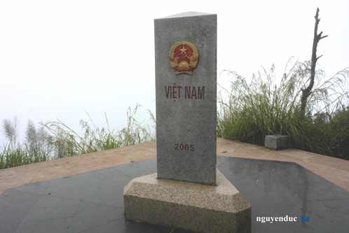 Thong-tin-ve-cot-moc-bien-gioi-cao-nhat-viet-nam-duoc-menh-danh-la-noc-nha-bien-cuong-2