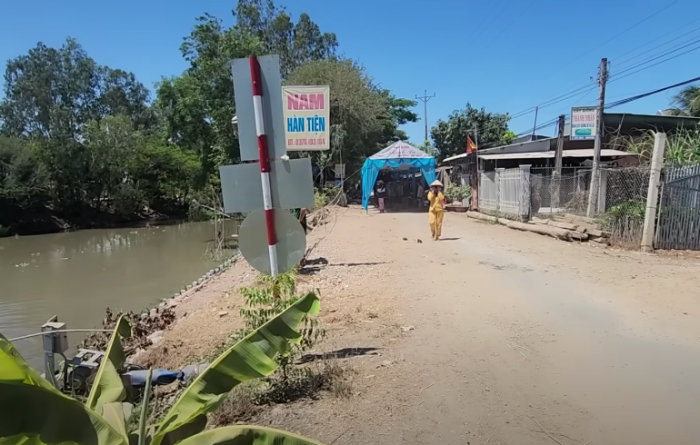 Xot-xa-canh-chu-re-qua-doi-sat-ngay-cuoi-nha-co-dau-van-phai-dai-tiec-vi-mot-ly-do-2