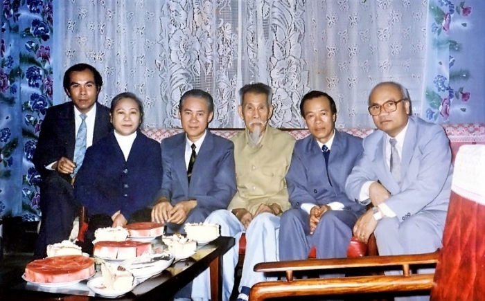 Gia-dinh-hiem-hoi-o-viet-nam-co-2-anh-em-cung-nhan-giai-thuong-ho-chi-minh-cha-lam-giam-doc-so-gd-2