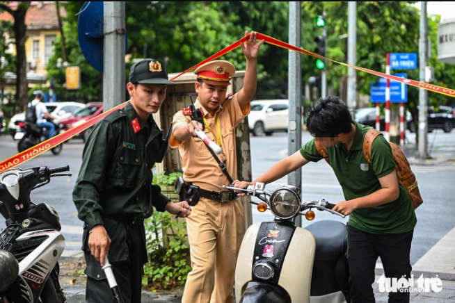 Bo-quy-dinh-nguoi-dan-duoc-giam-sat-csgt-lam-viec-qua-ghi-am-ghi-hinh-tu-ngay-15-11-2