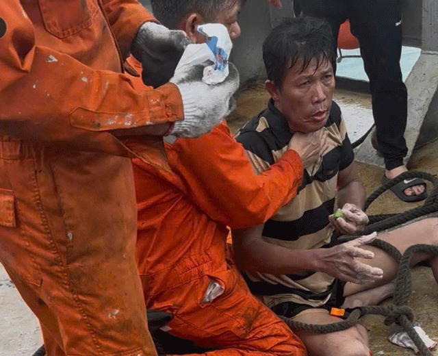 Vu-3-nguoi-troi-dat-48h-trren-bien-tinh-hinh-suc-khoe-hien-tai-co-nan-nhan-bi-ca-ria-vao-da-thit-8