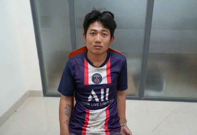 Loi-khai-cua-nam-thanh-nien-dap-pha-lien-tuc-hon-10-oto-tren-pho-nguyen-nhan-dang-sau-gay-buc-xuc