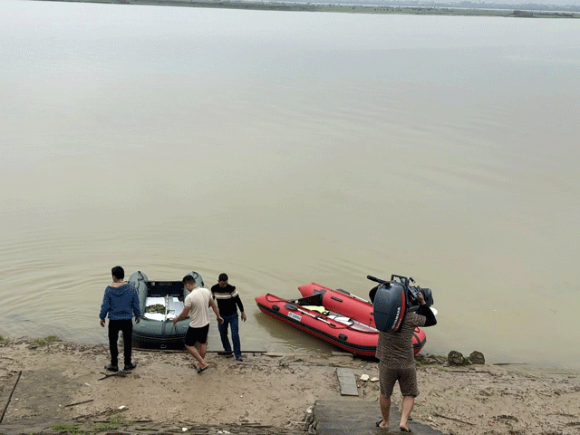 Con-trai-nguoi-phu-nu-lam-dieu-dai-dot-o-cau-ben-thuy-vi-qua-nhieu-benh-con-cung-dau-lam-me-biet-khong-4