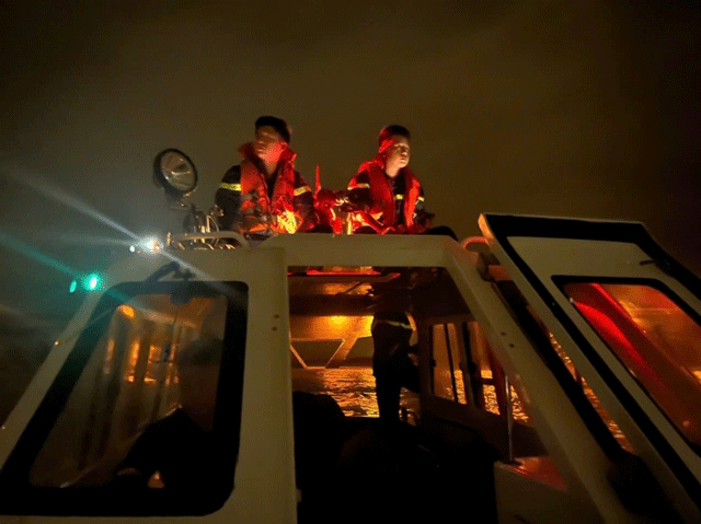 Con-trai-nguoi-phu-nu-lam-dieu-dai-dot-o-cau-ben-thuy-vi-qua-nhieu-benh-con-cung-dau-lam-me-biet-khong-6