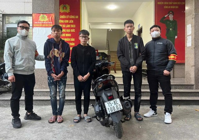 Ha-noi-danh-tinh-nam-thanh-nien-dung-chan-dap-thang-khien-thieu-ta-to-141-ton-thuong-so