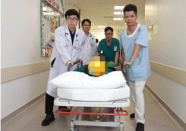 Tphcm-benh-nhan-nhoi-mau-co-tim-tu-vong-sau-khi-gia-dinh-vat-chanh-vao-mieng-bo-qua-gio-vang-2