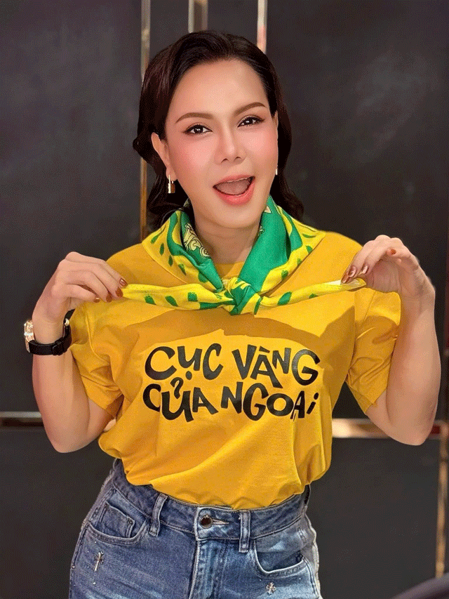 Viet-huong-tuc-toc-lam-ngay-dieu-nay-sau-khi-ha-canh-xuong-viet-nam-he-lo-thai-do-giua-on-ao-xoa-600-clip-5