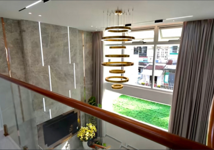 Vo-chong-tien-luat-thu-trang-giau-co-nao-can-biet-thu-be-the-o-tphcm-va-khoi-tai-san-choang-ngop-9