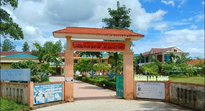 sau-su-co-40-hoc-sinh-nhap-vien-nghi-ngo-doc-laot-giao-vien-ky-don-to-cao-nu-pho-hieu-truong