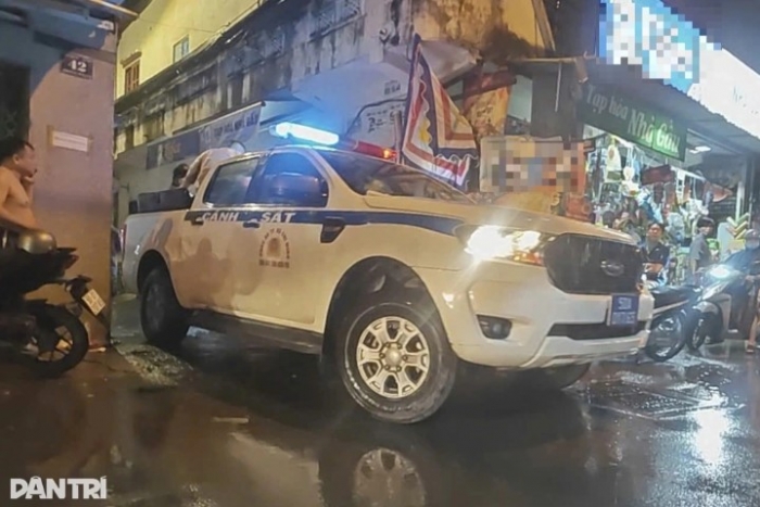 vu-nguoi-hang-xom-bi-tan-cong-bang-dao-khi-dang-do-rac-ga-dan-ong-co-thu-trong-phong-sau-khi-ra-tay-3