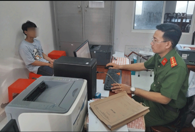 Nguyen-nhan-gay-ngo-ngang-vu-chau-trai-18-tuoi-pha-cua-phong-cua-ong-ba-noi-trom-tai-san-300-trieu-3