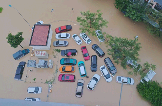 Cap-nhat-lu-o-nha-trang-sang-20-11-tieng-keu-cuu-tham-thiet-cua-nhieu-ho-dan-suot-nhieu-gio-11