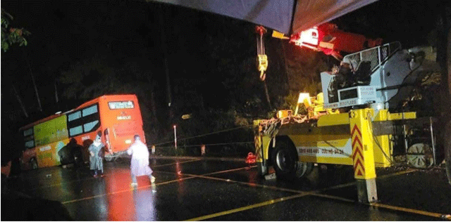 Clip-hien-truong-deo-mimosa-bi-dut-hoan-toan-va-huong-di-chuyen-thay-the-2