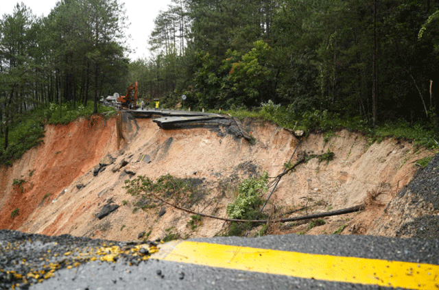 Clip-hien-truong-deo-mimosa-bi-dut-hoan-toan-va-huong-di-chuyen-thay-the-3