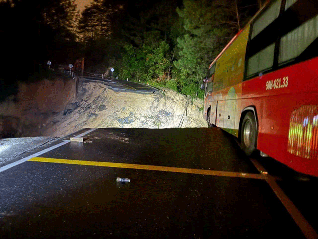 Clip-hien-truong-deo-mimosa-bi-dut-hoan-toan-va-huong-di-chuyen-thay-the-4