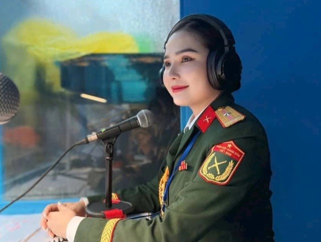 tan-chay-voi-giong-thuyet-minh-tai-dai-le-a80-cua-thieu-ta-tran-thi-ngoc-vu-va-sac-voc-chuan-hoa-hau