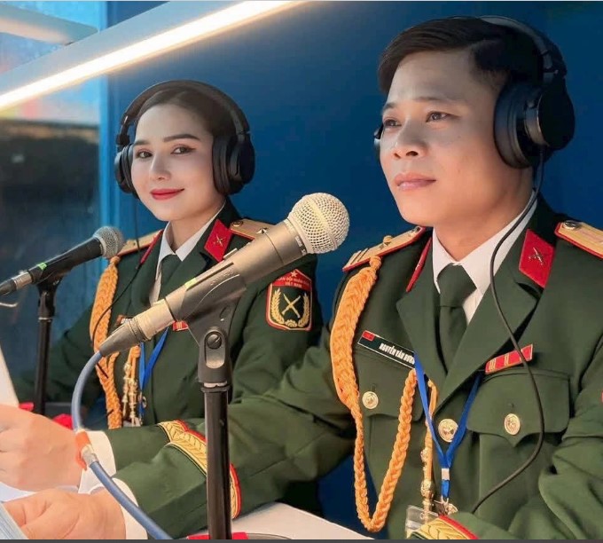 tan-chay-voi-giong-thuyet-minh-tai-dai-le-a80-cua-thieu-ta-tran-thi-ngoc-vu-va-sac-voc-chuan-hoa-hau-3
