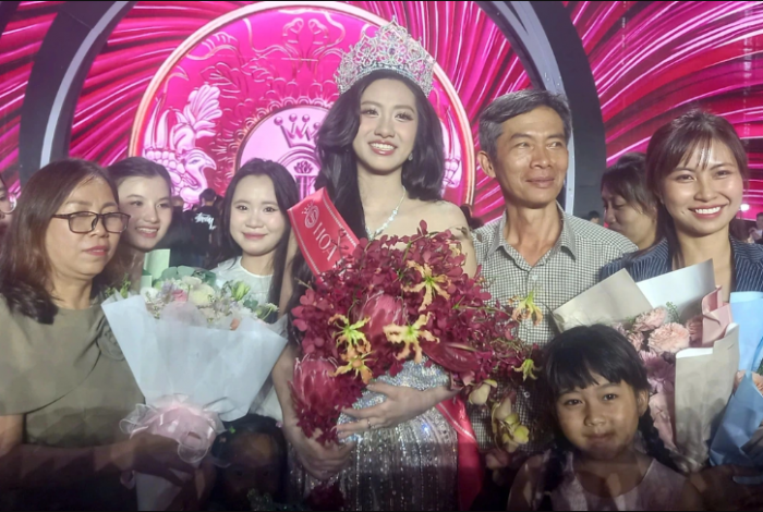 tat-ca-nhung-thong-tin-chi-tiet-ve-hoa-hau-viet-nam-2024-he-lo-gia-canh-it-ai-biet-cua-ha-truc-linh-12