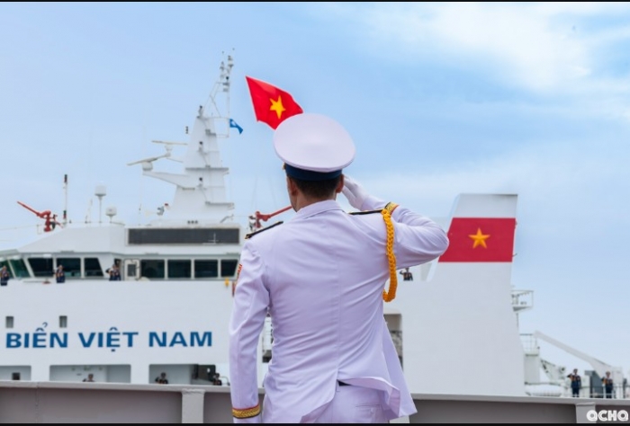 hinh-anh-hung-trang-ve-suc-manh-hai-quan-nhan-dan-viet-nam-tai-dieu-binh-a80-tren-bien-cam-ranh-4