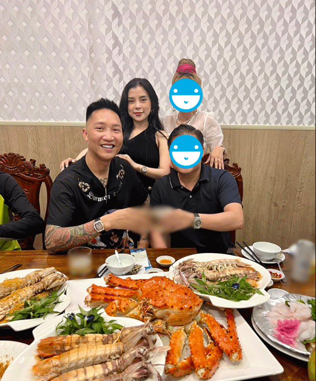 Boc-tran-cong-thuc-kiem-fame-huan-hoa-hong-da-su-dung-suot-5-nam-ma-khong-phai-ai-cung-nhan-ra-3