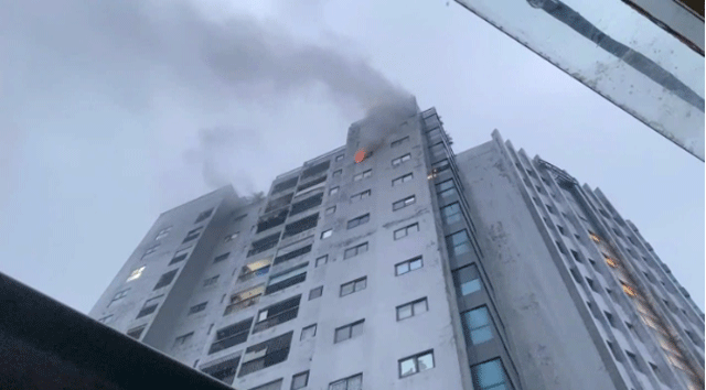 Hien-truong-gay-am-anh-vu-chay-chung-cu-o-ham-nghi-he-lo-nguyen-nhan-va-tinh-trang-chu-nha