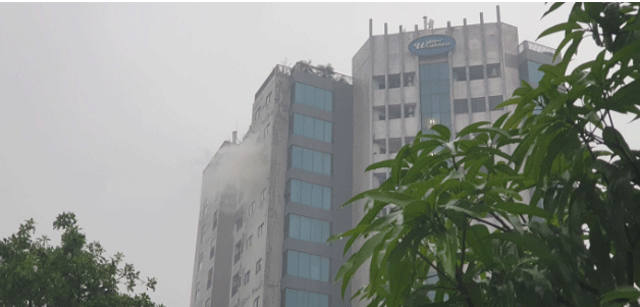 Hien-truong-gay-am-anh-vu-chay-chung-cu-o-ham-nghi-he-lo-nguyen-nhan-va-tinh-trang-chu-nha-3