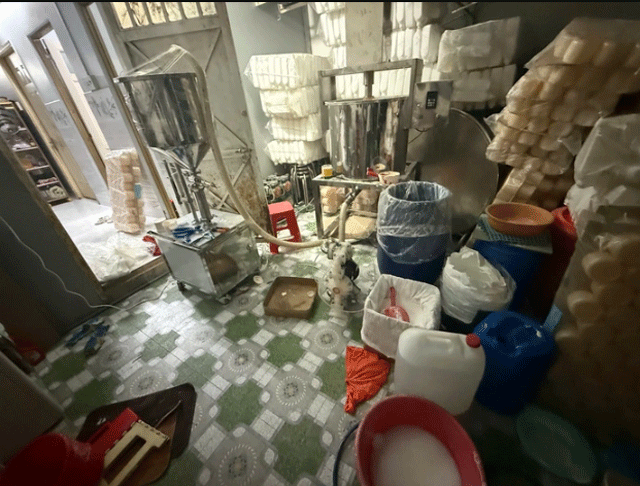 Tphcm-tinh-tiet-gay-am-anh-vu-san-xuat-loat-my-pham-gia-mang-nhieu-nhan-hieu-noi-tieng-7