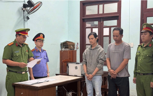 Loi-khai-gay-soc-cua-tai-xe-cong-nghe-bi-danh-gay-mui-chan-dong-nao-vi-nhac-chu-xe-oto-chiem-long-duong-1