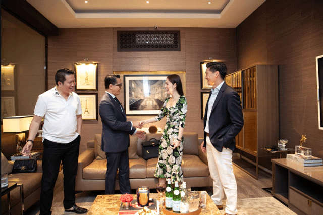 Ntk-thai-cong-co-thong-bao-gay-tranh-cai-giua-luc-bi-reo-ten-ve-biet-thu-400-ty-cua-doan-di-bang-5