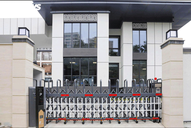 Can-canh-dien-mao-moi-khang-trang-cua-nha-ma-300-kim-ma-ai-di-qua-cung-phai-tram-tro-ngam-nhin-6