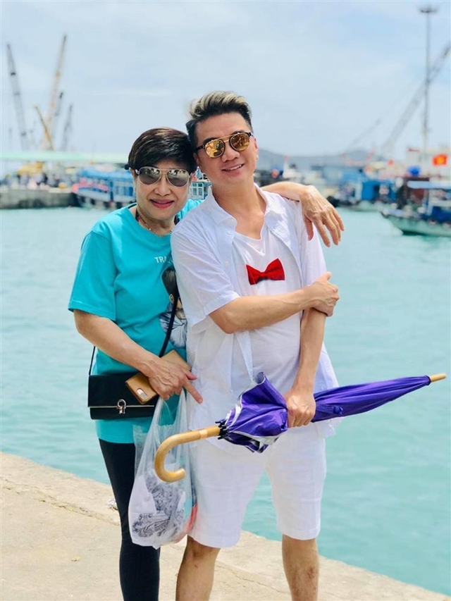 He-lo-nhung-thong-tin-gay-xon-xao-ve-moi-quan-he-giua-dam-vinh-hung-va-vo-cu-dai-gia-2