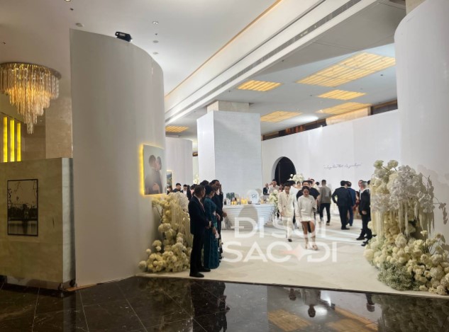 cap-nhat-toan-canh-dam-cuoi-hoa-hau-do-thi-ha-va-viet-vuong-tiec-cuoi-sang-het-nac-quy-tu-dan-sao-dinh-dam-17