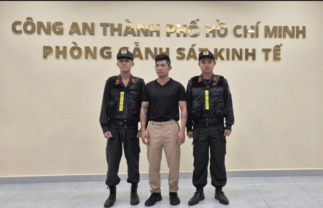Thong-tin-nong-ve-muc-an-luong-bang-quang-phai-doi-dien-khi-dua-8-ty-de-chay-an-cho-ngan-98-1