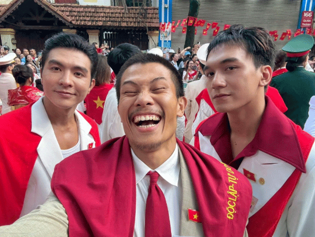 He-lo-tinh-cach-ngoai-doi-thuc-cua-phuong-nam-doi-truong-ta-phim-mua-do-khien-nhieu-nguoi-tram-tro
