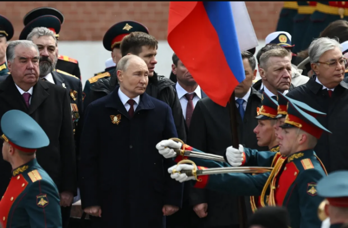 Quan-chuc-nga-vo-tinh-de-lo-bi-mat-gay-chan-dong-ve-tinh-hinh-xung-dot-giua-moscow-voi-kiev-1