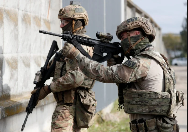 Ukraine-tuyen-bo-vua-triet-pha-mang-luoi-diep-vien-tinh-bao-quan-su-chi-dich-danh-thanh-vien-nato-1