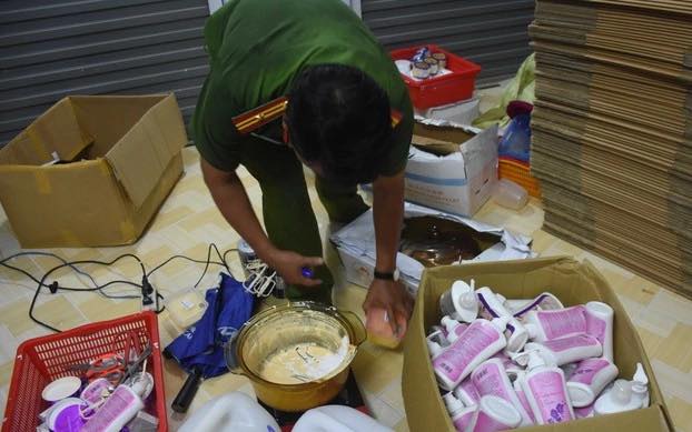Nguyen-sin-he-lo-loat-bi-mat-dong-troi-cua-ngan-collagen-noi-ro-nguon-goc-biet-phu-va-xe-sang-2