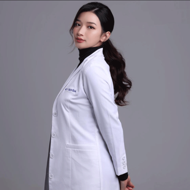 a-hau-3-miss-grand-vietnam-2025-nha-co-3-chi-em-deu-lam-bac-si-dat-a-vuong-va-au-hau-6