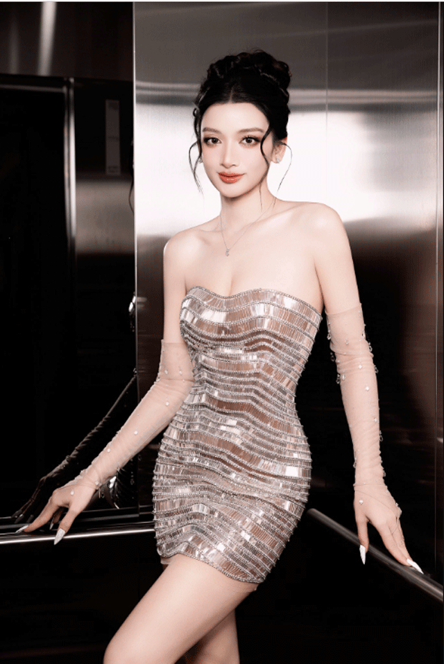 a-hau-3-miss-grand-vietnam-2025-nha-co-3-chi-em-deu-lam-bac-si-dat-a-vuong-va-au-hau-8