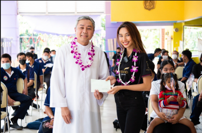 Hoa-hau-nguyen-thuc-thuy-tien-tung-tham-gia-nhung-hoat-dong-tu-thien-noi-bat-nao-truoc-khi-bi-bat