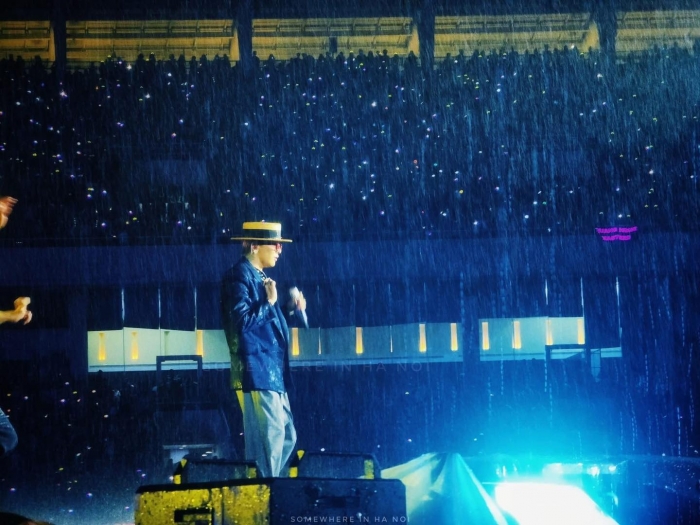 g-dragon-chay-het-minh-duoi-mua-tai-my-dinh-dem-nhac-di-vao-lich-su-voi-hang-chuc-nghin-fan-viet-9
