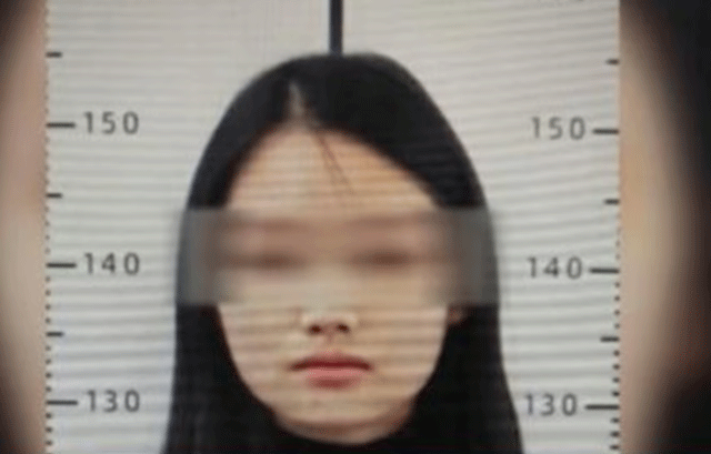 Rung-dong-vu-ba-me-nhan-tam-ban-2-nguoi-con-ruot-cho-moi-gioi-lay-tien-boa-cho-streamer-mua-quan-quan-ao-6