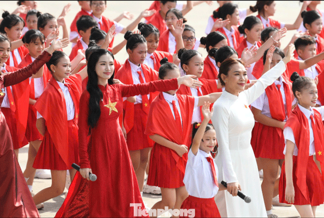 Trach-nhiem-xa-hoi-cua-nghe-si-trong-tung-con-chu-hanh-dong-bai-hoc-tu-su-co-cua-tranh-thanh-4