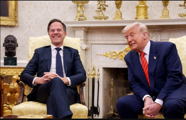 Ro-tin-duoc-tong-thu-ky-nato-goi-la-bo-tong-thong-trump-lap-tuc-co-tuyen-bo-gay-soc