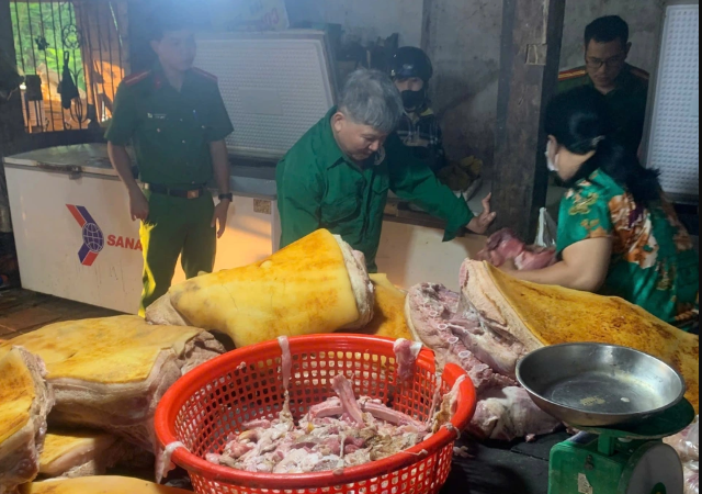 Binh-phuoc-tieu-huy-gan-800kg-thit-heo-oi-thiu-nhiem-dich-ta-lon-chau-phi-khong-ro-nguon-goc-1
