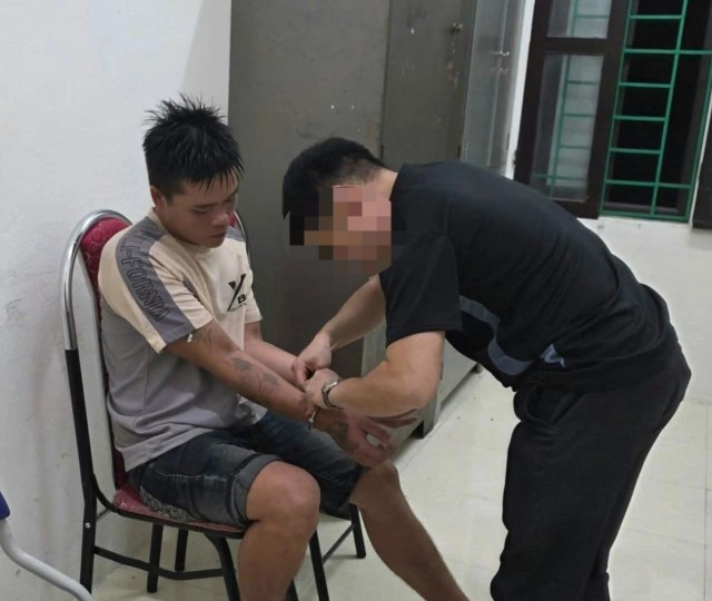 loi-khai-gay-phan-no-cua-ten-cuop-dung-ot-ngam-dam-boi-vao-mat-nan-nhan-de-cuop-hon-50-trieu-dong