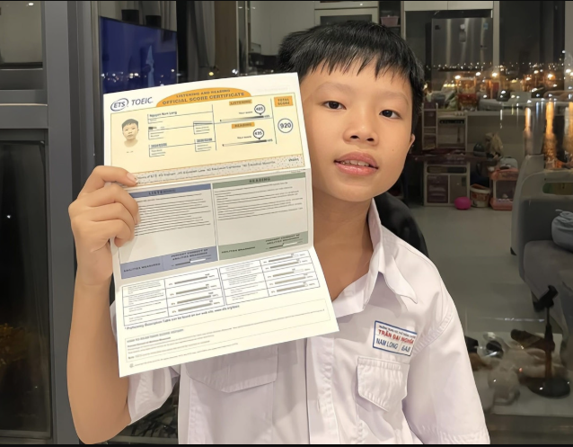 Cuco-song-doi-thuc-va-thong-tin-it-ai-biet-ve-cau-be-dam-nhan-vai-tro-giam-doc-o-tuoi-13-gay-sot-mxh-8